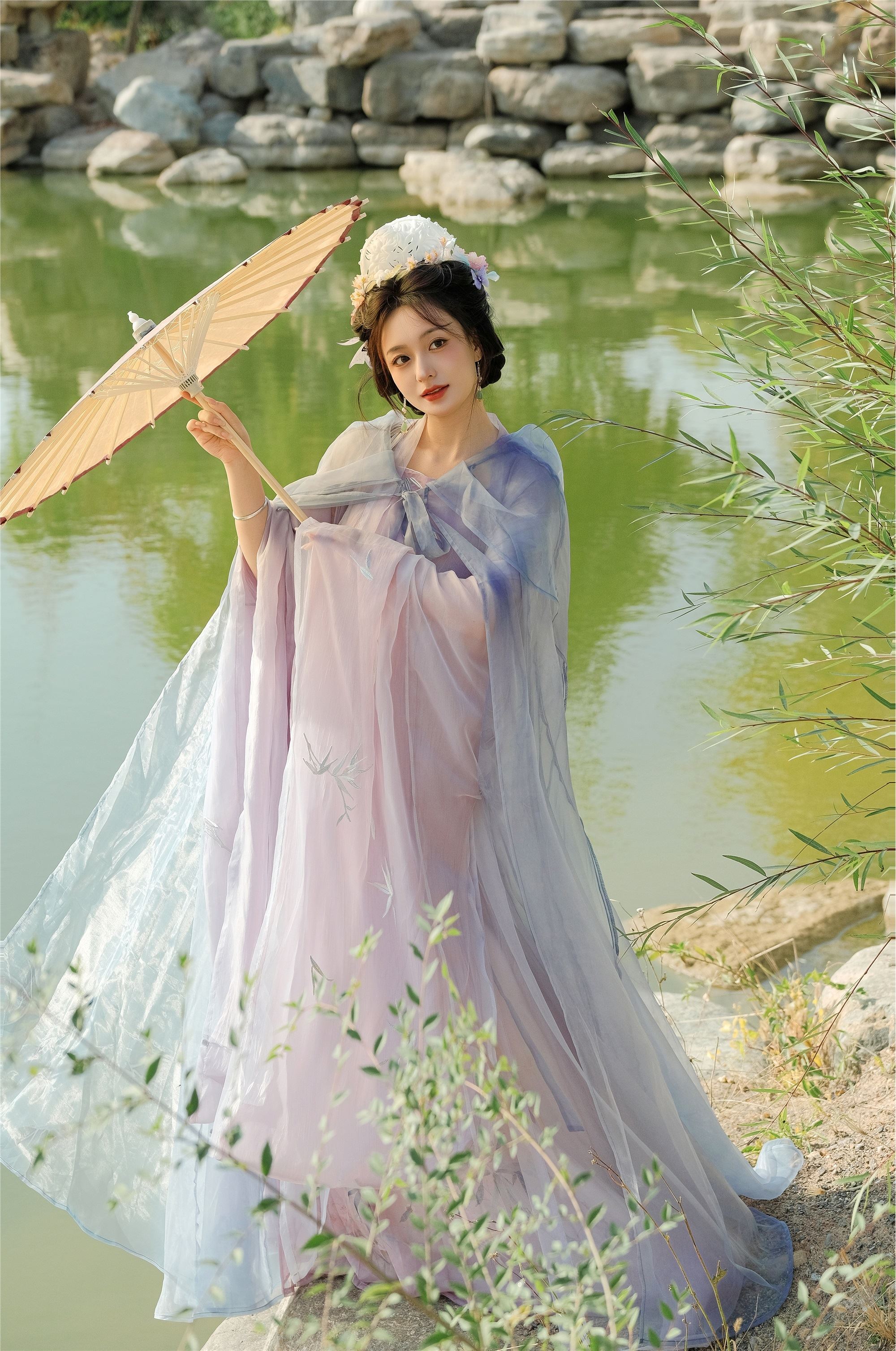 YITUYU艺图语 2025.01.04 叶落惊秋 珍妮